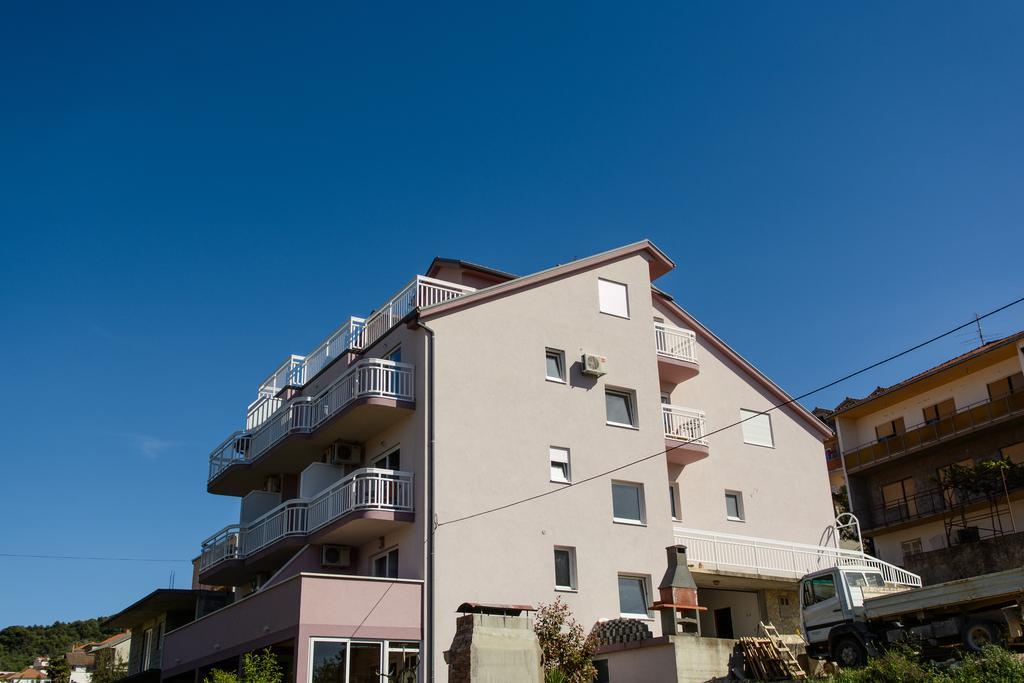Apartmani Mm Трогир Экстерьер фото