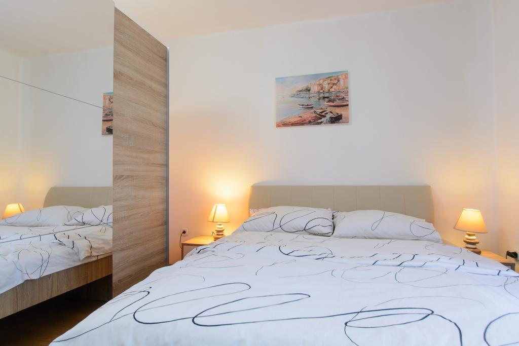 Apartmani Mm Трогир Экстерьер фото